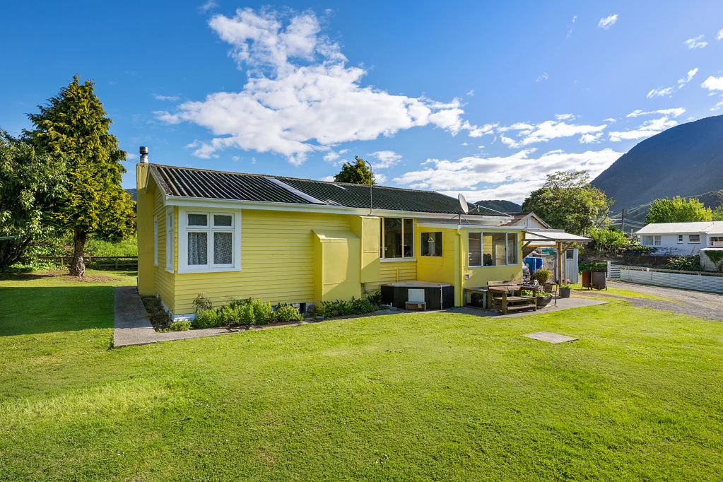 Picton 3房  Affordable & Positioned for Progress - A Hot Buy!