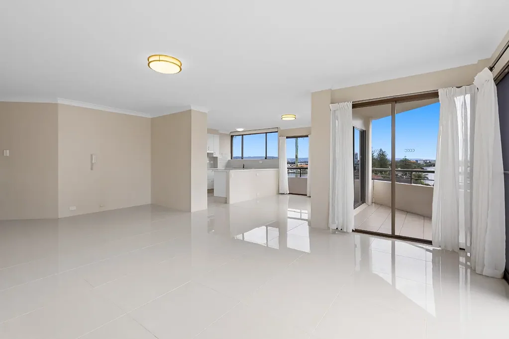 LARGE OPEN PLAN 2 BEDROOM, 2 BATHROOM UNFURNISHED APARTMENT - Rental Increase @ 10.09.2026 - $1000 per week