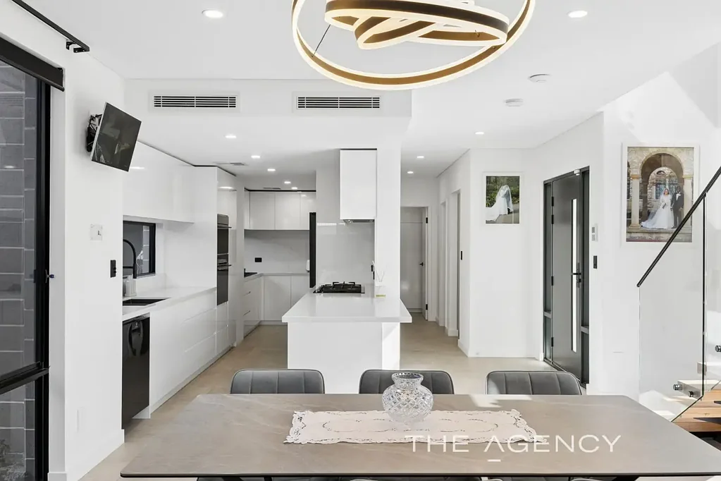 Bassendean 3Kwarto A HOME BUILT WITH LOVE — AND WITH NO EXPENSE SPARED!