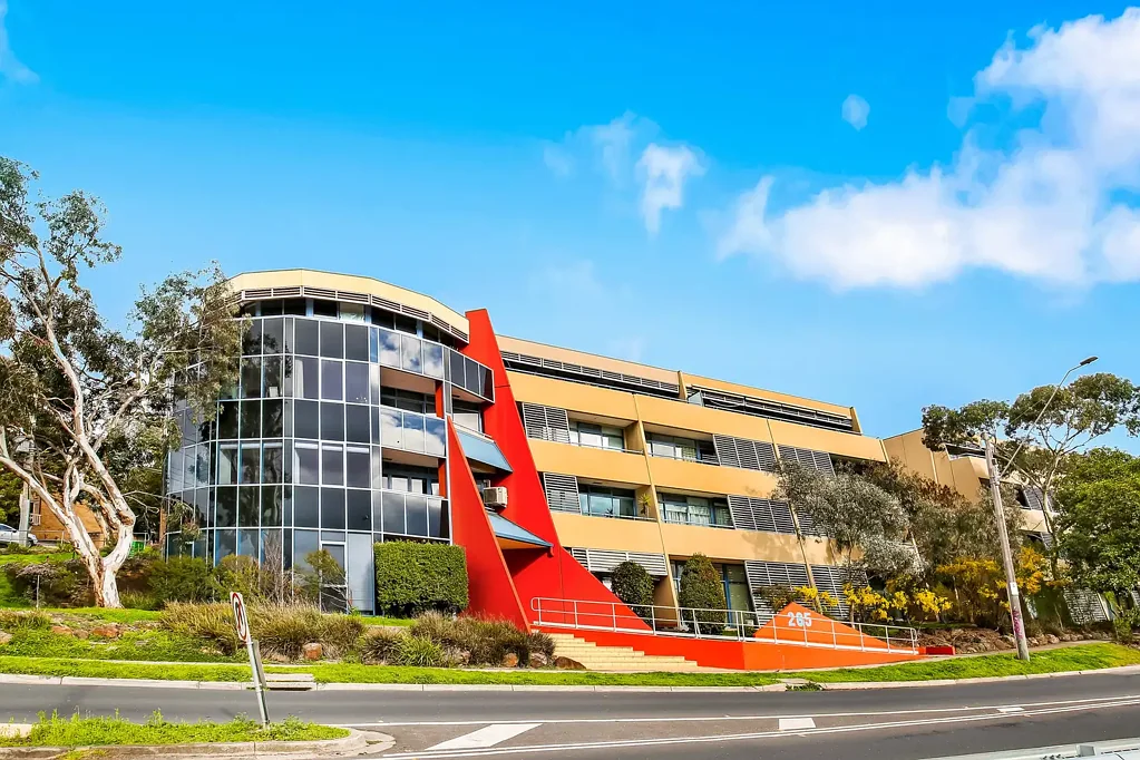 Greensborough 2 Bedroom Modern Living in the Heart of Greensborough