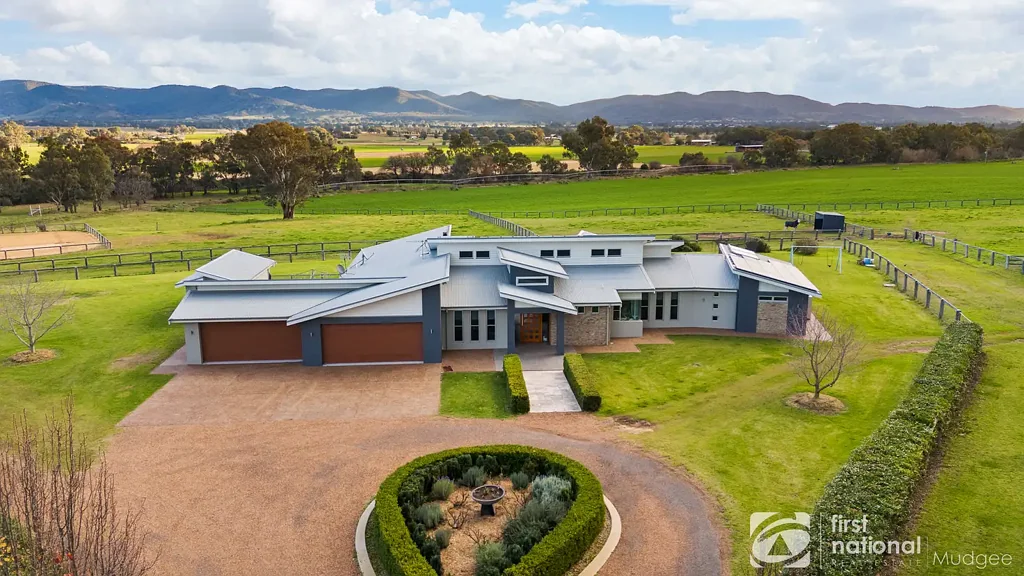 Mudgee INSTRUCTIONS ARE TO SELL!