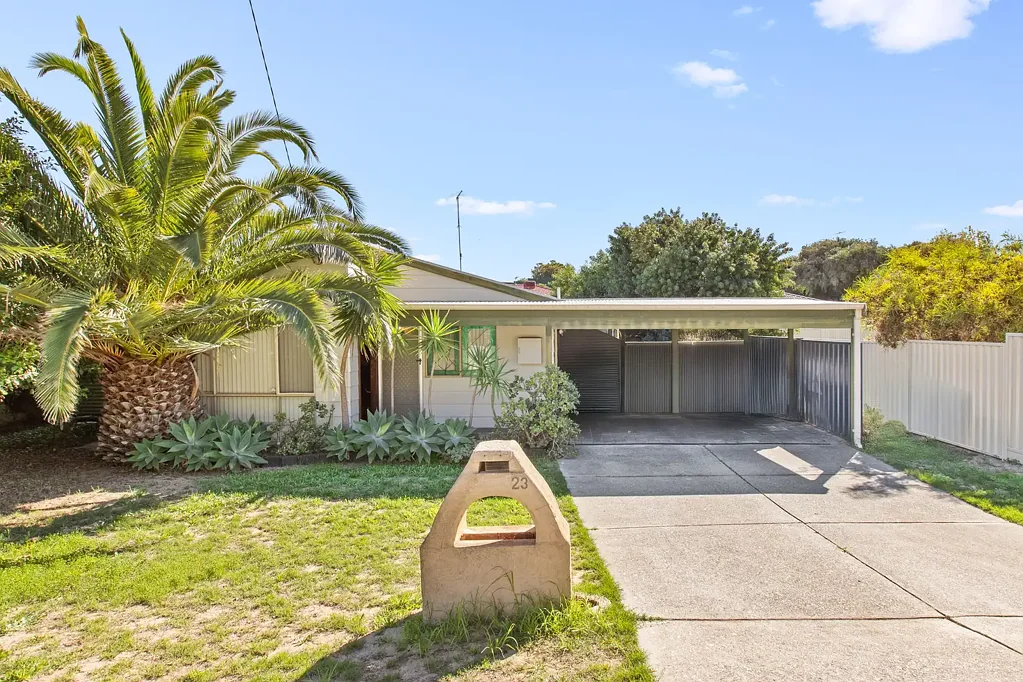 Quinns Rocks 3房  First Chance to View - This Saturday 30th @ 12:00pm - 12:30pm
