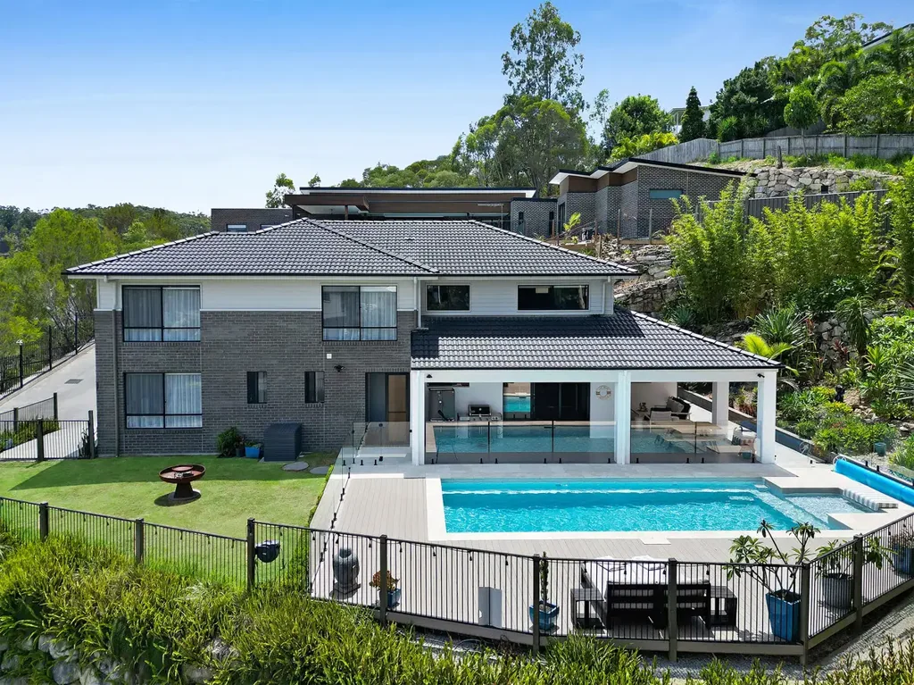 Burleigh Heads 5房  Spacious, Private and Exceptionally Positioned