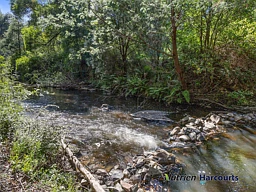 135 Silver Creek Road, Flowerdale