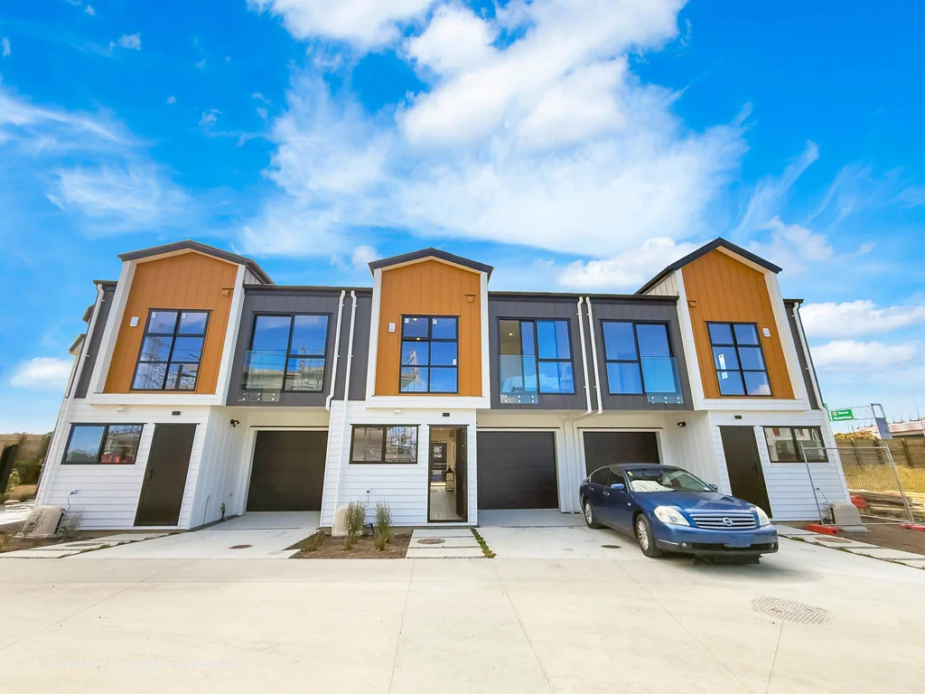 Rosehill 4Moenga Modern Living & Garage Near Karaka