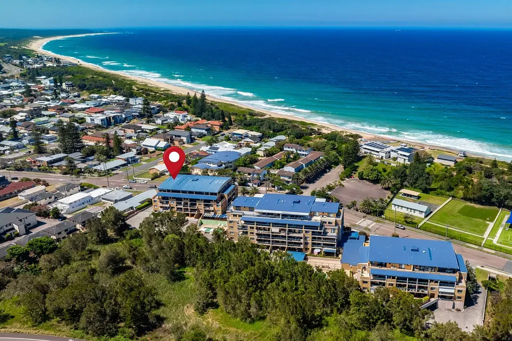 The Entrance North 1房  Easy Care Living Directly Opposite the Beach