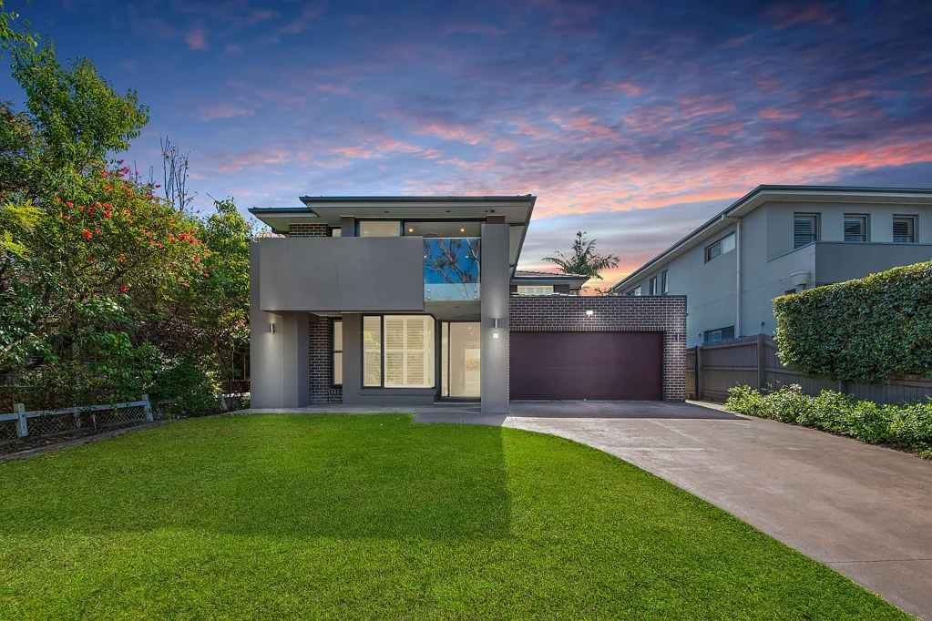 Stunning And Spacious Five Bedroom Family Dream Entertainer