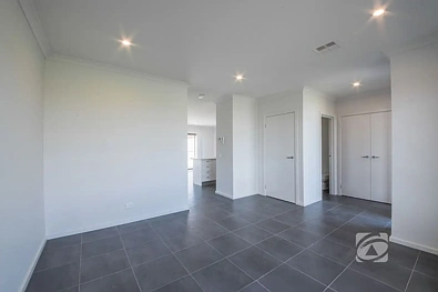 6 Todd Lane, Pakenham, VIC 3810, 4房, 2浴, Townhouse