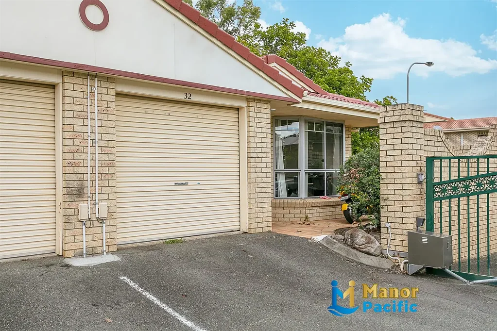 32 Lawrence Close, Robertson, QLD 4109