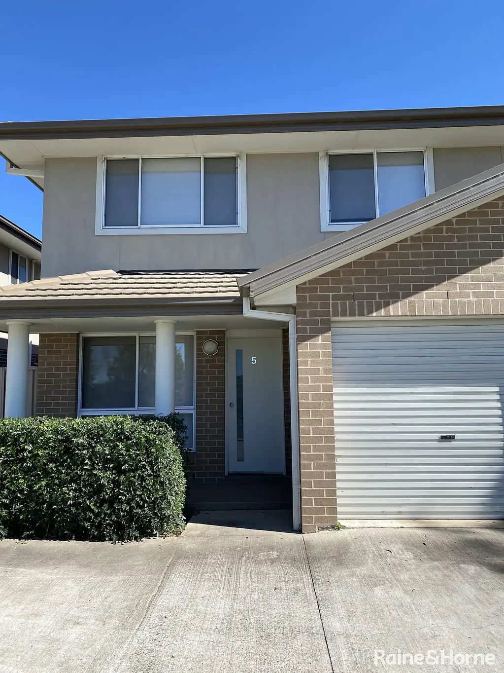 Furnished Townhouse !