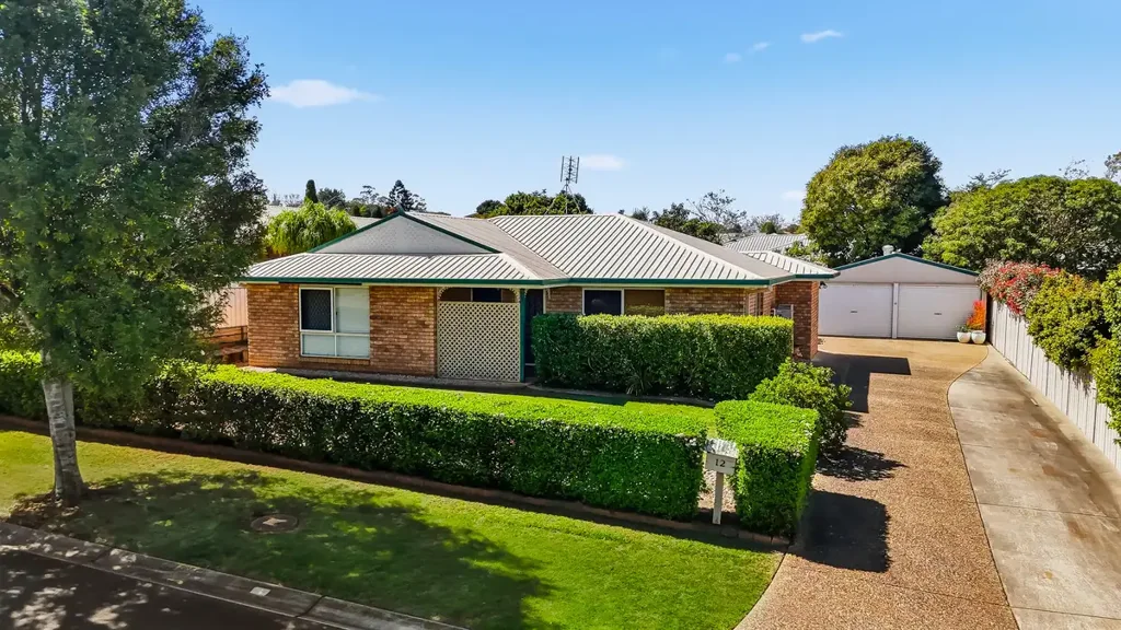 Wilsonton 3 Bedroom The Shed, The Space & The Lifestyle on 630m2