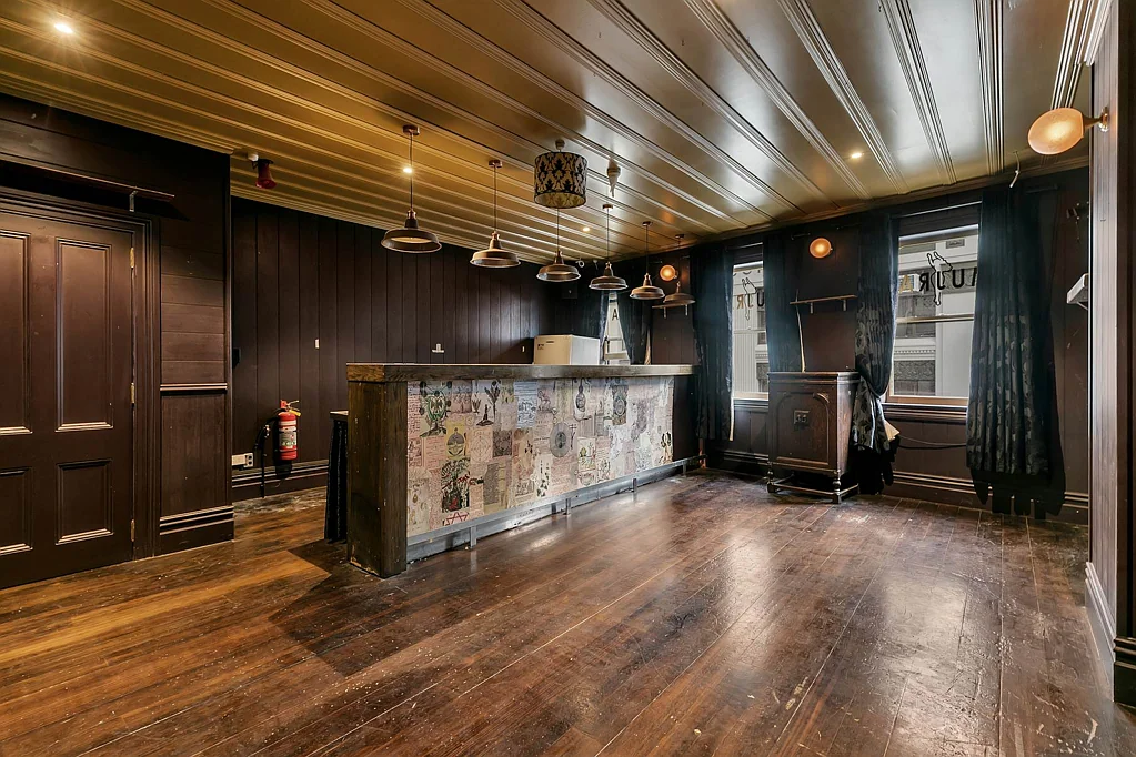 Auckland Central  CHARACTER RETAIL ON ICONIC VULCAN LANE
