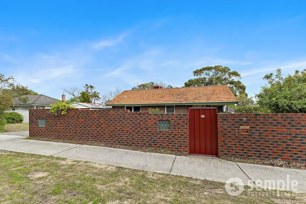 Cosy 3x1 Gem with Separate Brick Office/Studio