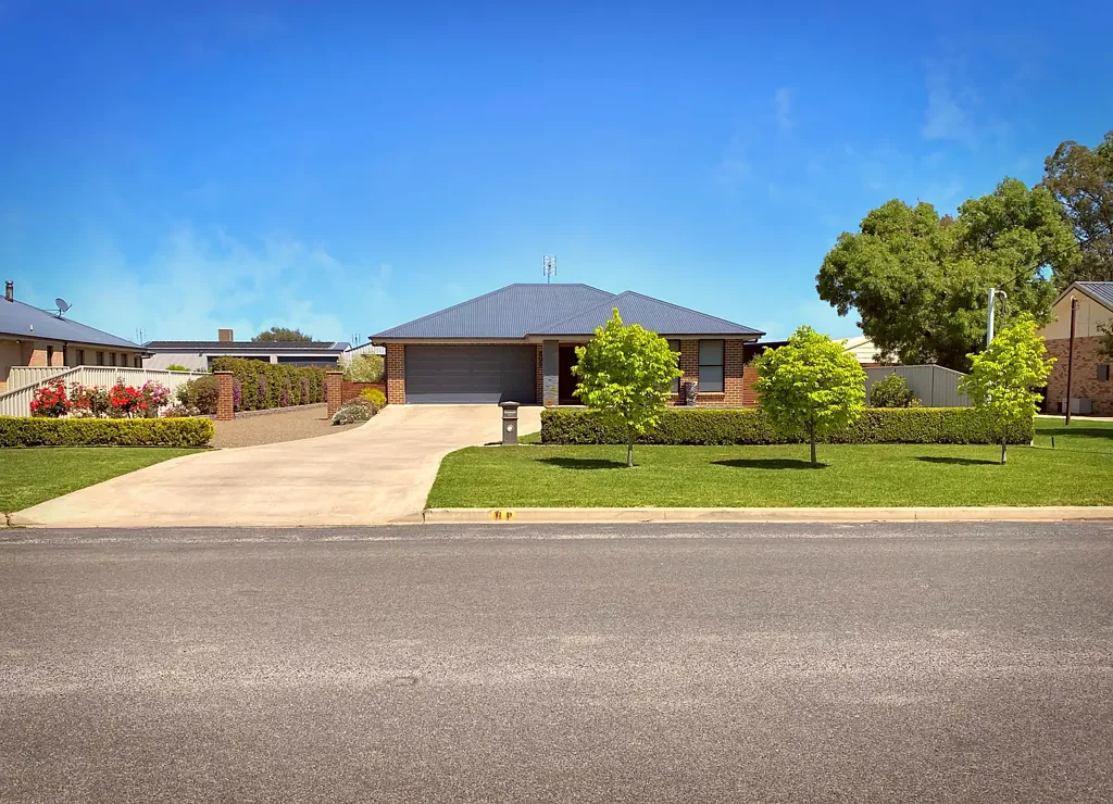 Forbes 4 Bedroom Ray White Forbes 02 6851 1411