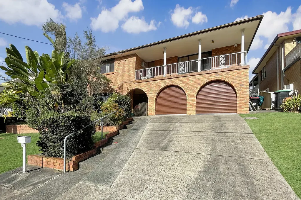 Large two-story family home in the heart of Winston Hills