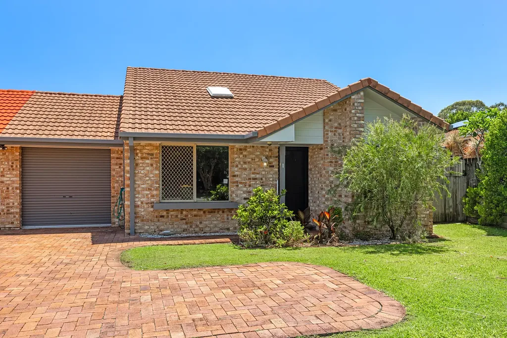 Birkdale 3બેડરૂમ The perfect modern downsizer with nothing to do here!