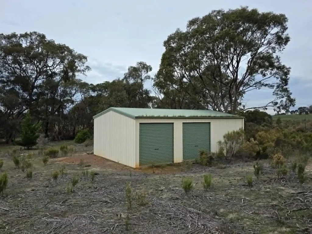 Heathcote  Idyllic Lifestyle Block 

Section 39 Available 
Lot 20 Hall Rd, Heathcote Vic