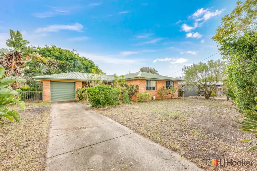Moore Park Beach 3房  LOW-SET BRICK, A FIRST HOME BUYERS SPECIAL IN A QUIET POCKET, MINUTES FROM THE WATER