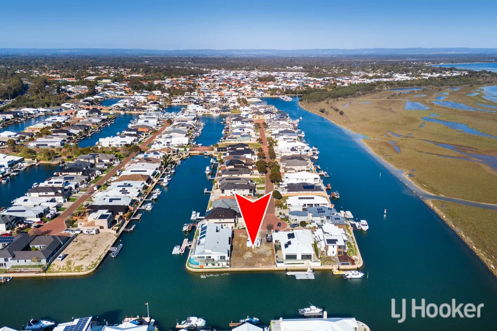 Dudley Park 851m2 Lot With 21m Canal Frontage In Mariners Cove