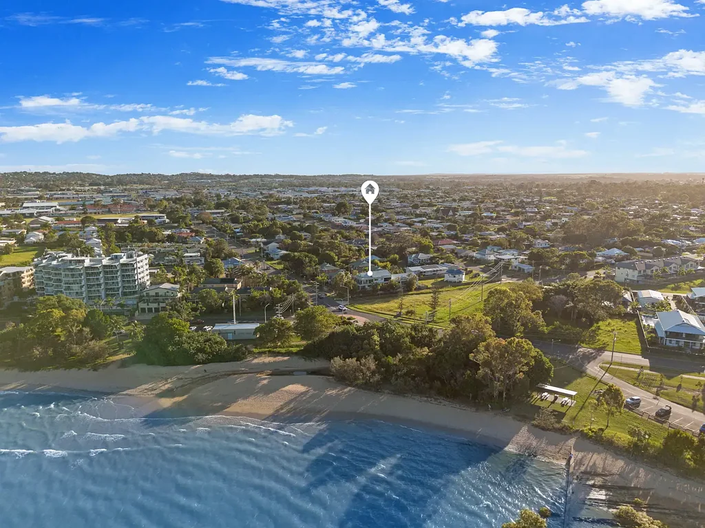 Pialba 2Kwarto Beachside Unit, Perfectly Positioned, Fresh Sea Breezes!