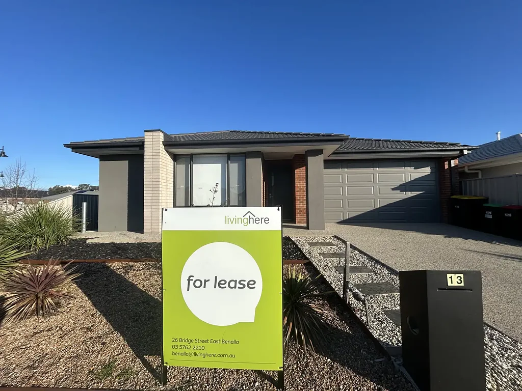 FOUR BEDROOM HOME !