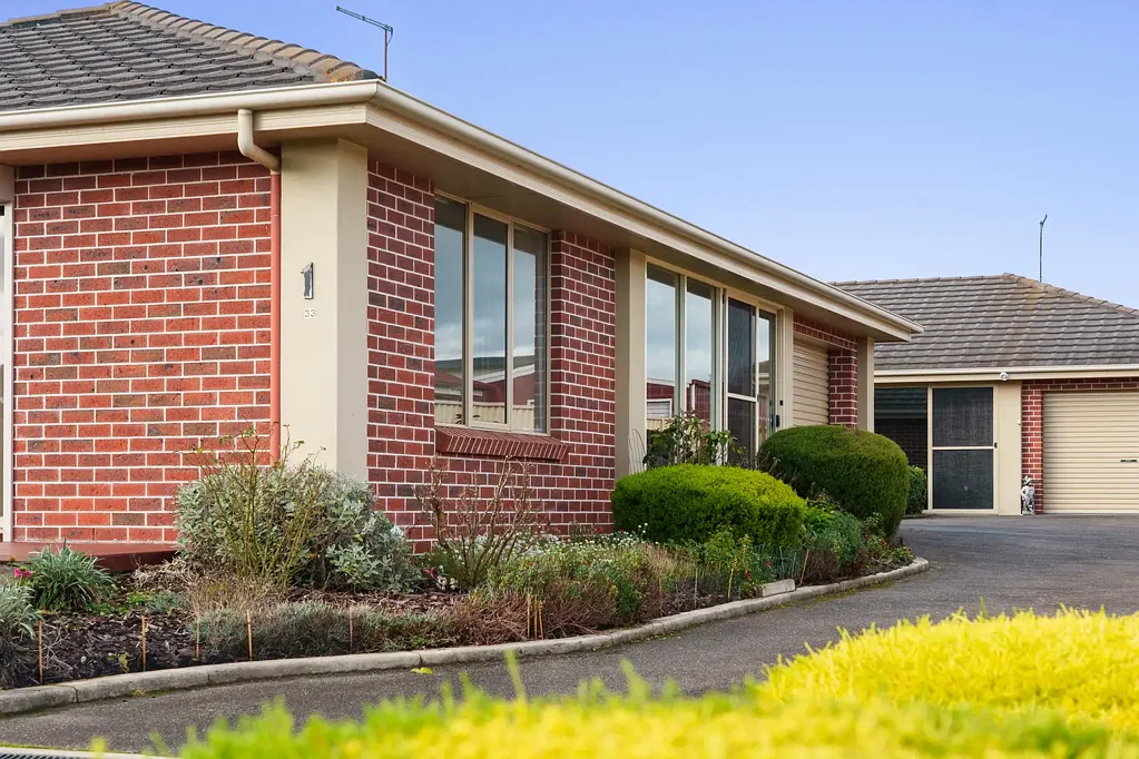 Latrobe 2Kwarto Private, Well-Maintained & Move-In Ready