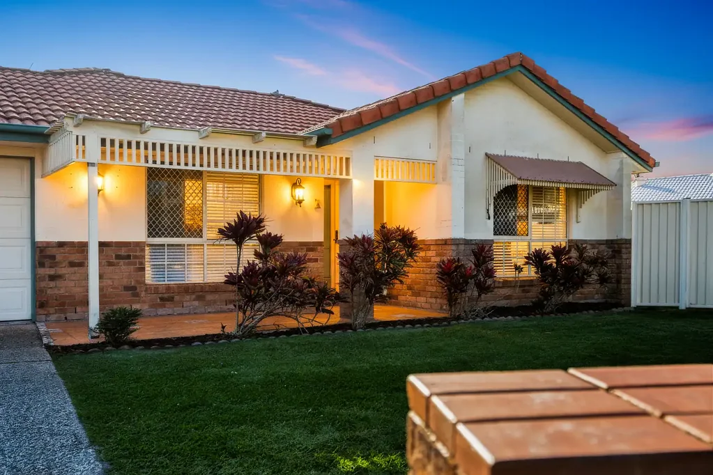 Sandstone Point 4房  A tightly held address you'll be proud to call home