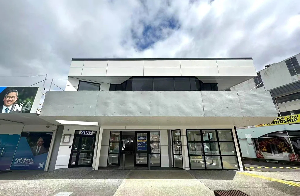 New Lynn NEW LYNN RETAIL AND OFFICE ON GREAT NORTH ROAD