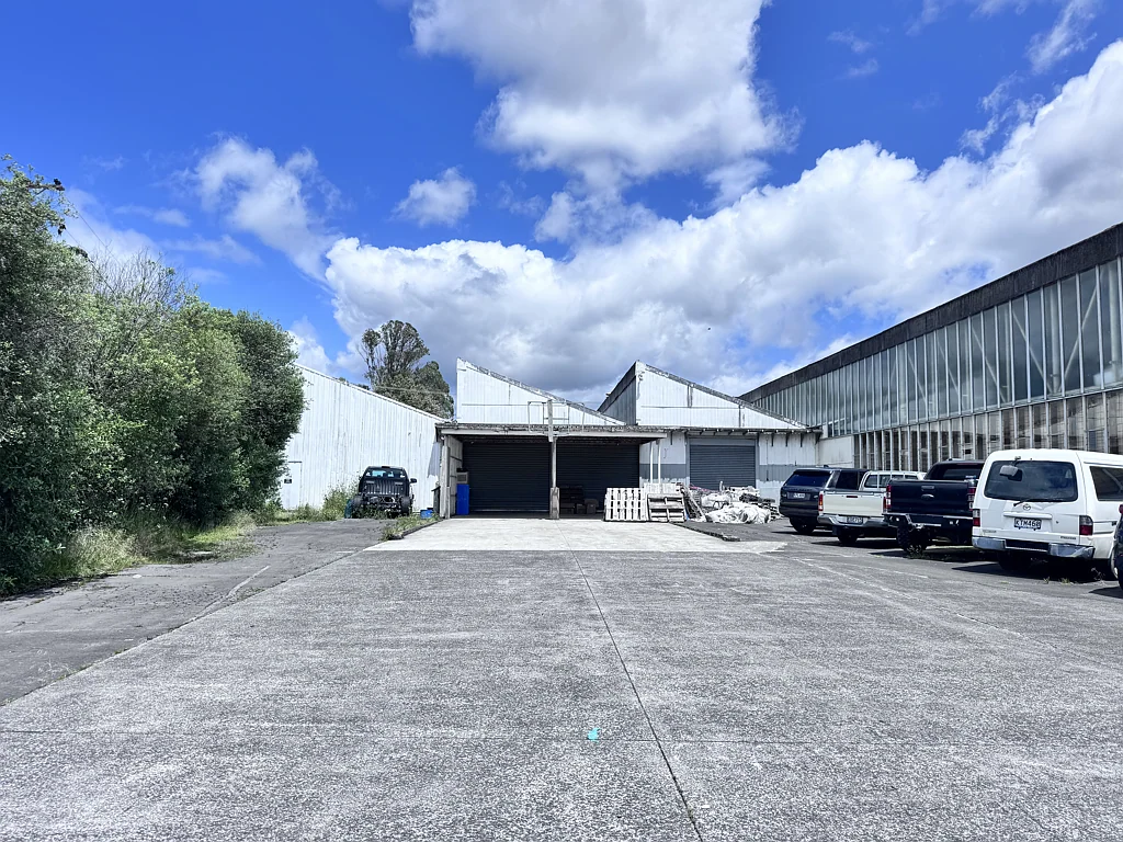 New Lynn Prime Warehouse in centre New Lynn
