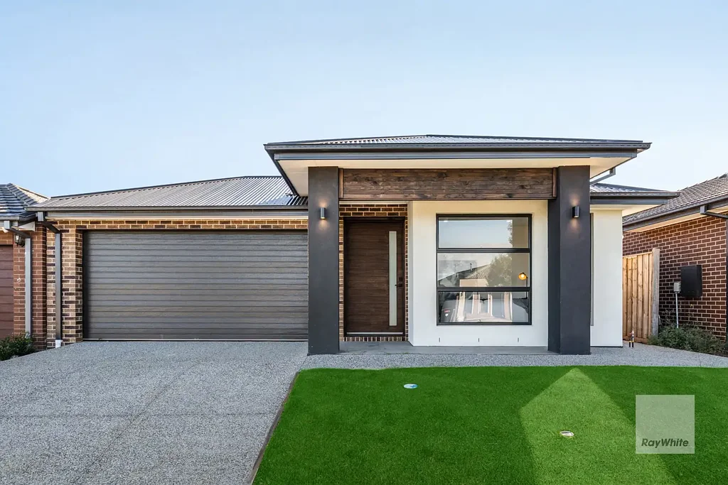 Fraser Rise 4 Bedroom Modern Family Living with Style, Space & Quality Finishes