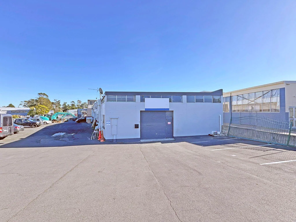 Pakuranga Heights FUNCTIONAL 76.5M² UNIT FOR LEASE