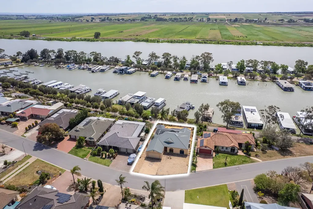 27 Riverglen Drive, White Sands, SA 5253