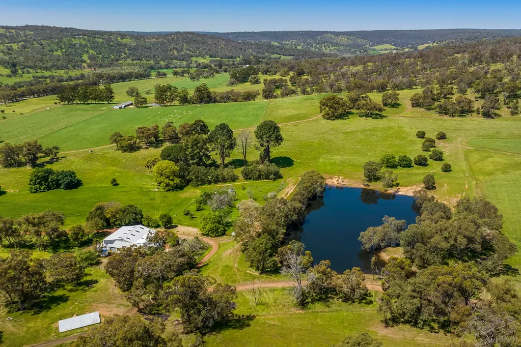 Lower Chittering "Hidden Ridge Farm"
