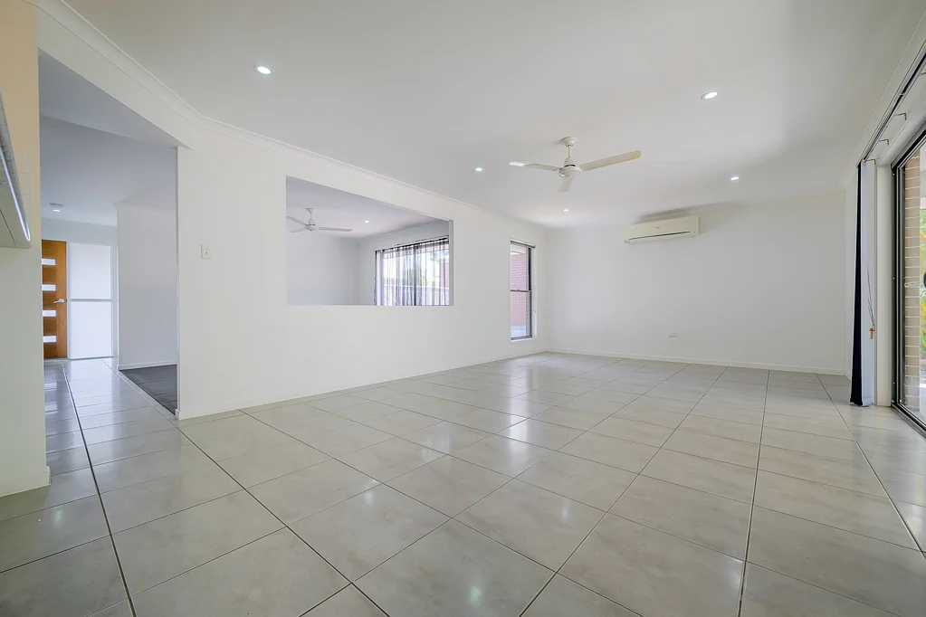 14 Sundowner Road, Clinton, QLD 4680