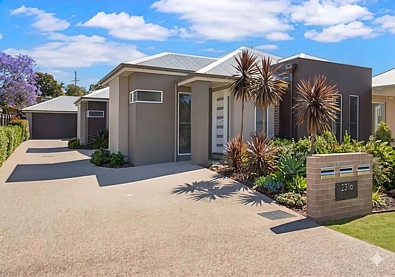Centenary Heights 2chambre Modern 2-Bedroom Unit with Private Courtyard in Centenary Heights