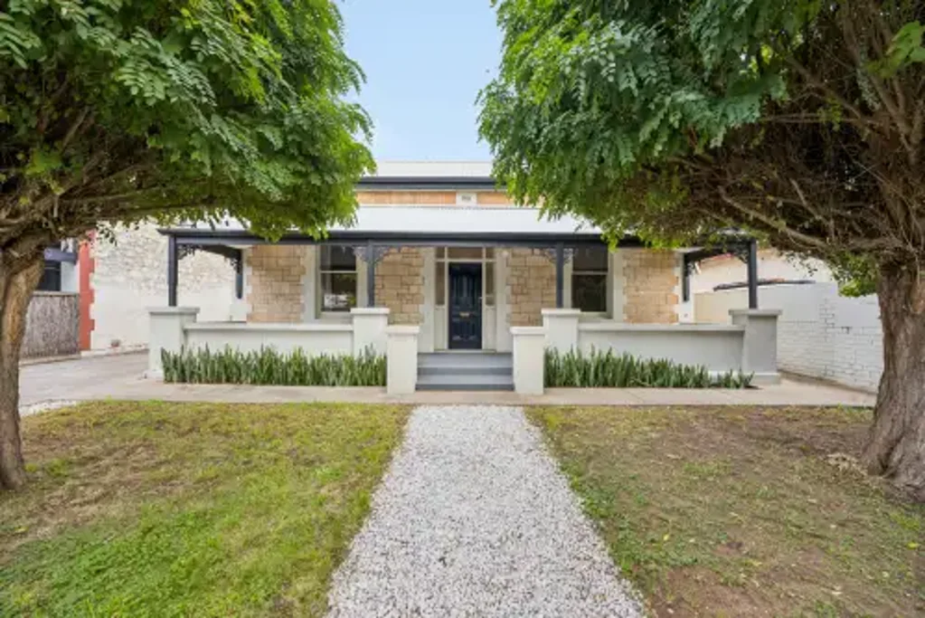 Prospect 4 Slaapkamer Open the Door to a Near-City Villa Ready for Its Next Act