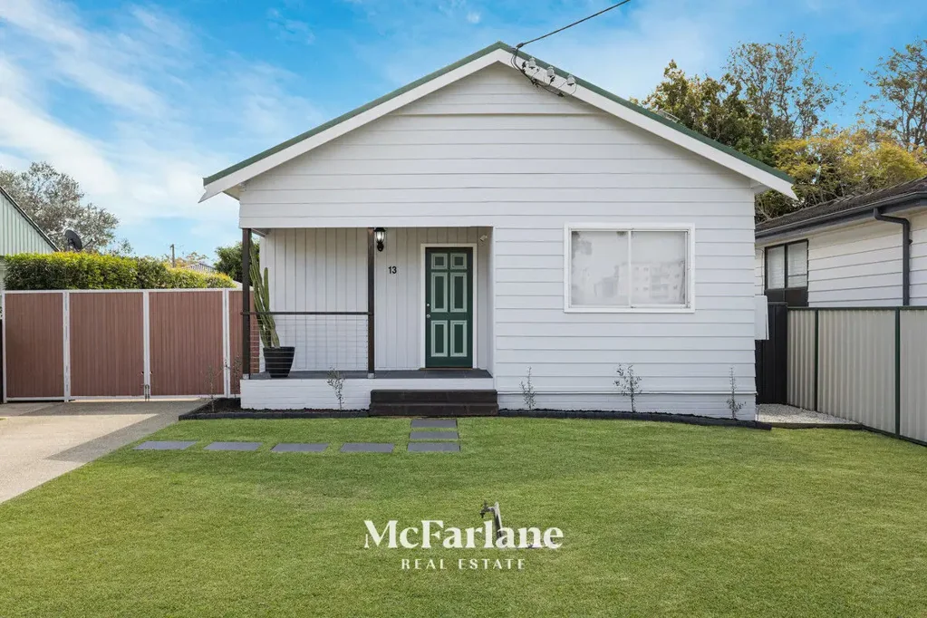 13 Boston Close, Cardiff, NSW 2285