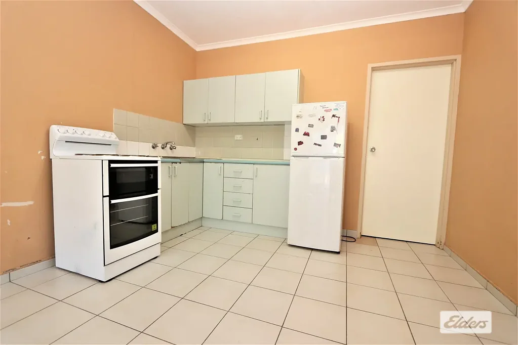 Neat and Tidy Studio Apartment!