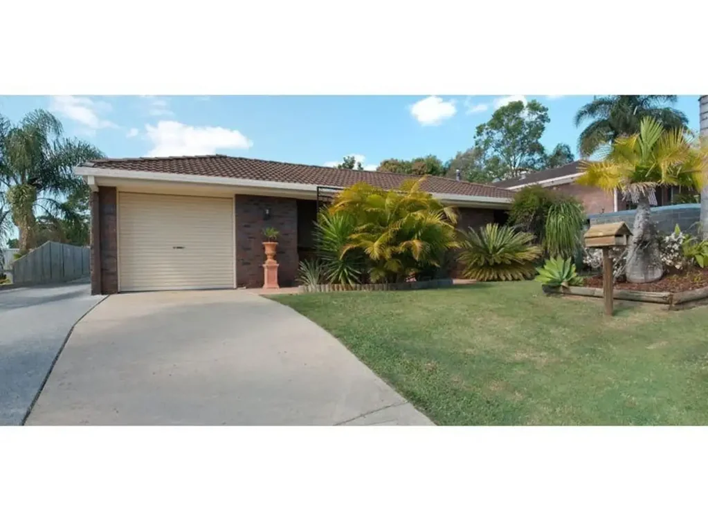 For Rent – Renovated 3-Bed Home with Workshop & Outdoor Living!