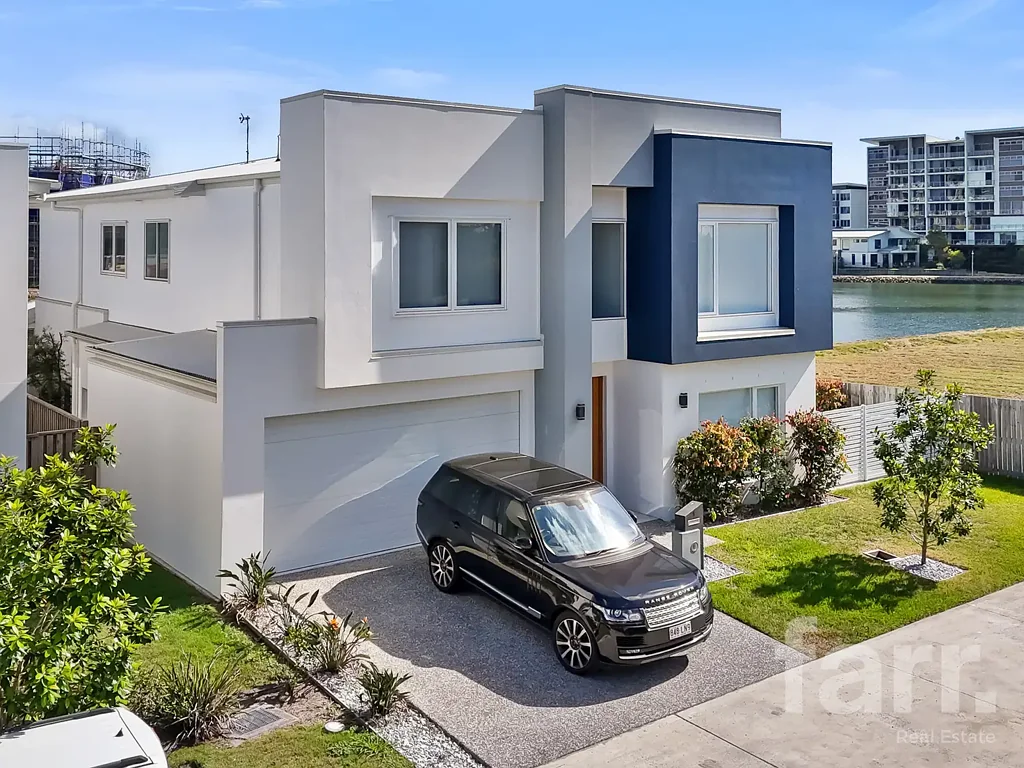 Hope Island 5침실 Where Luxury Meets Water - Exclusive Living in Hope Island!