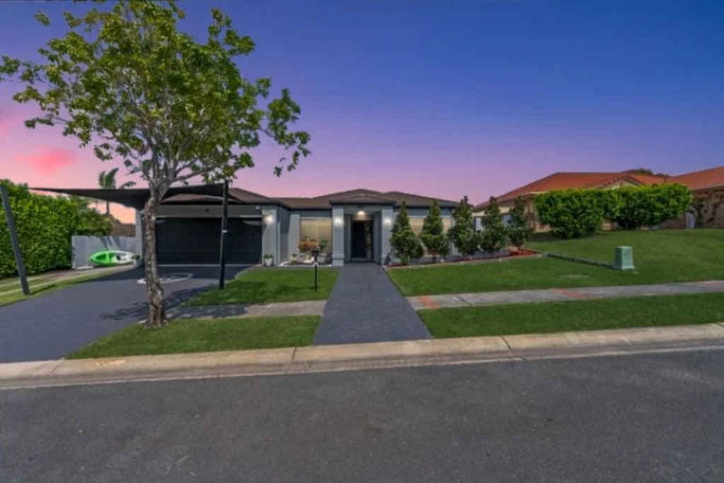 26 Santa Isobel Boulevard, Pacific Pines, QLD 4211