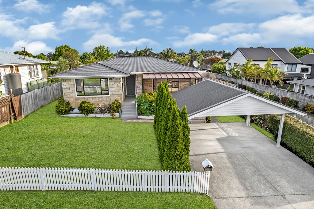Te Atatu Peninsula 3Kwarto Charming, Sun-Filled Retreat Home