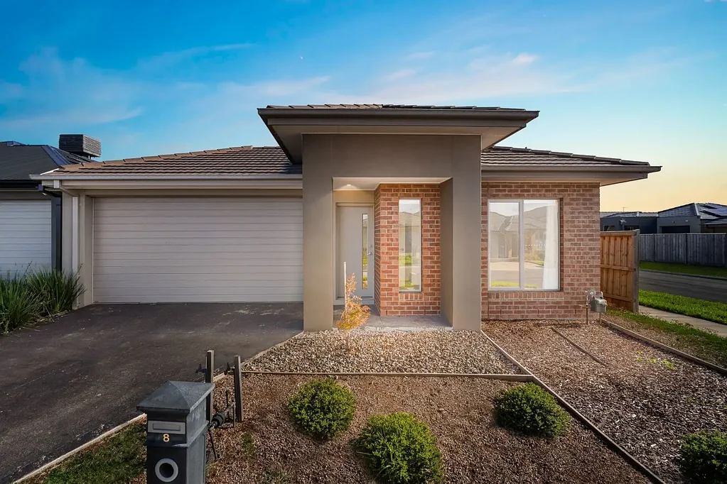 8 THRUMS Road, Mambourin, VIC 3024