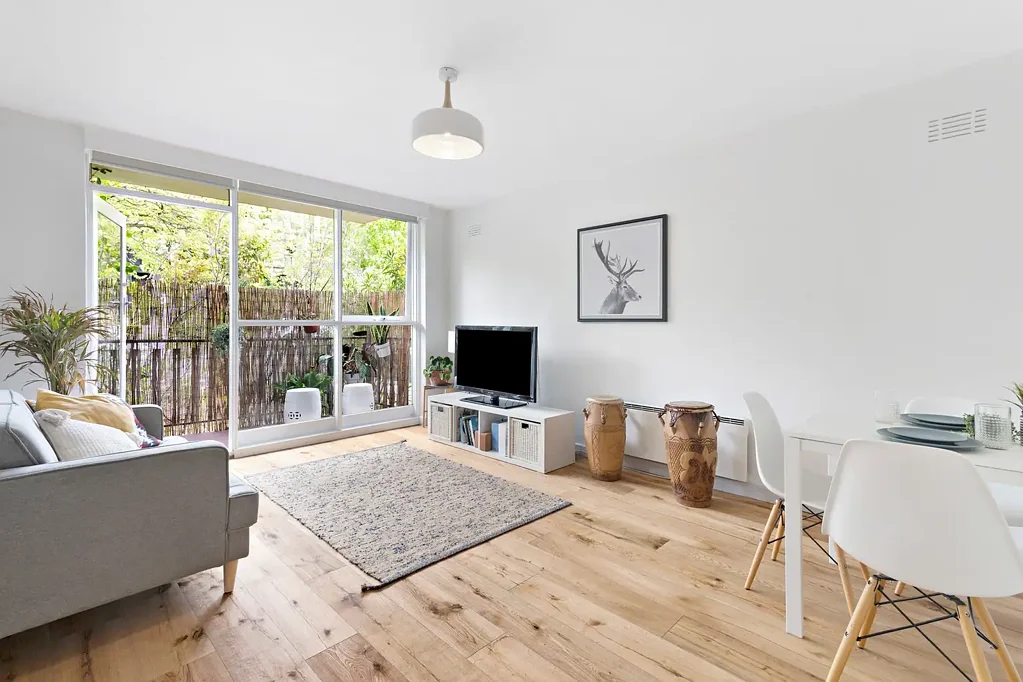 North-facing delight!