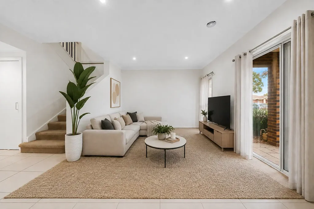 Point Cook 3房 极致家庭生活，位于备受追捧的 Alamanda School Zone!! Family Living at Its Finest in the Highly Sought-After Alamanda School Zone!!