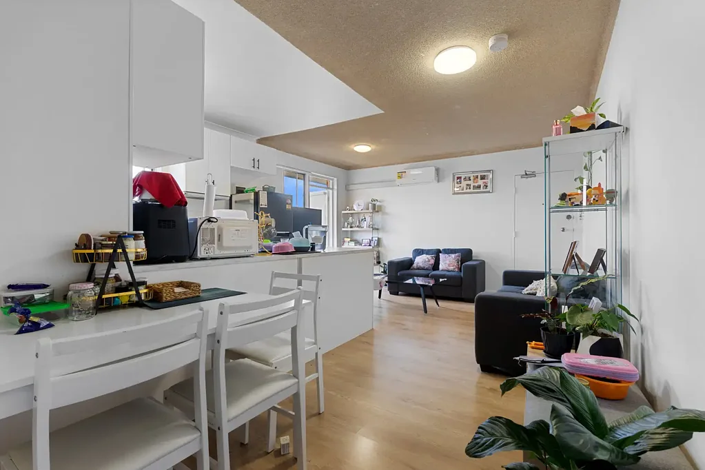 Canley Vale 2ਬੈੱਡਰੂਮ Spacious, Charming, Light-Filled, Quiet in the Heart of Canley Vale