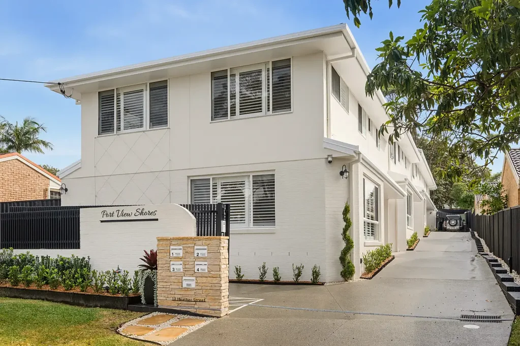 Modern 3-Bedroom Townhouse in a Convenient Port Macquarie Location