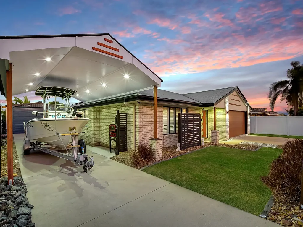 Urangan 4 Bedroom Under Contract / Unconditional !