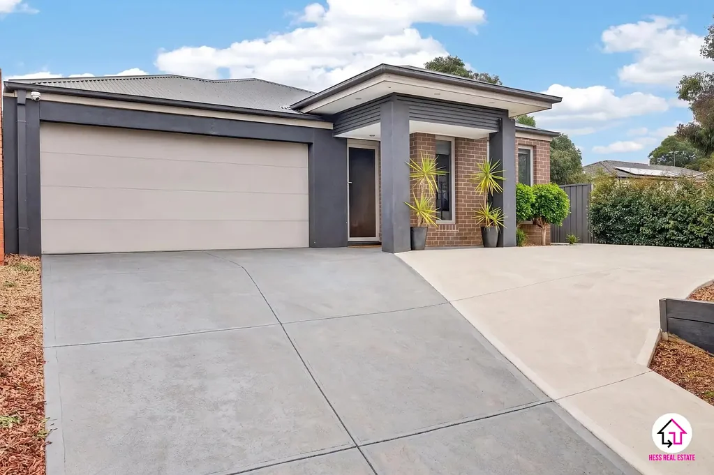 Wallan 4房  FABULOUS FAMILY HOME WITH EXCELLENT ENTERTAINMENT AREA