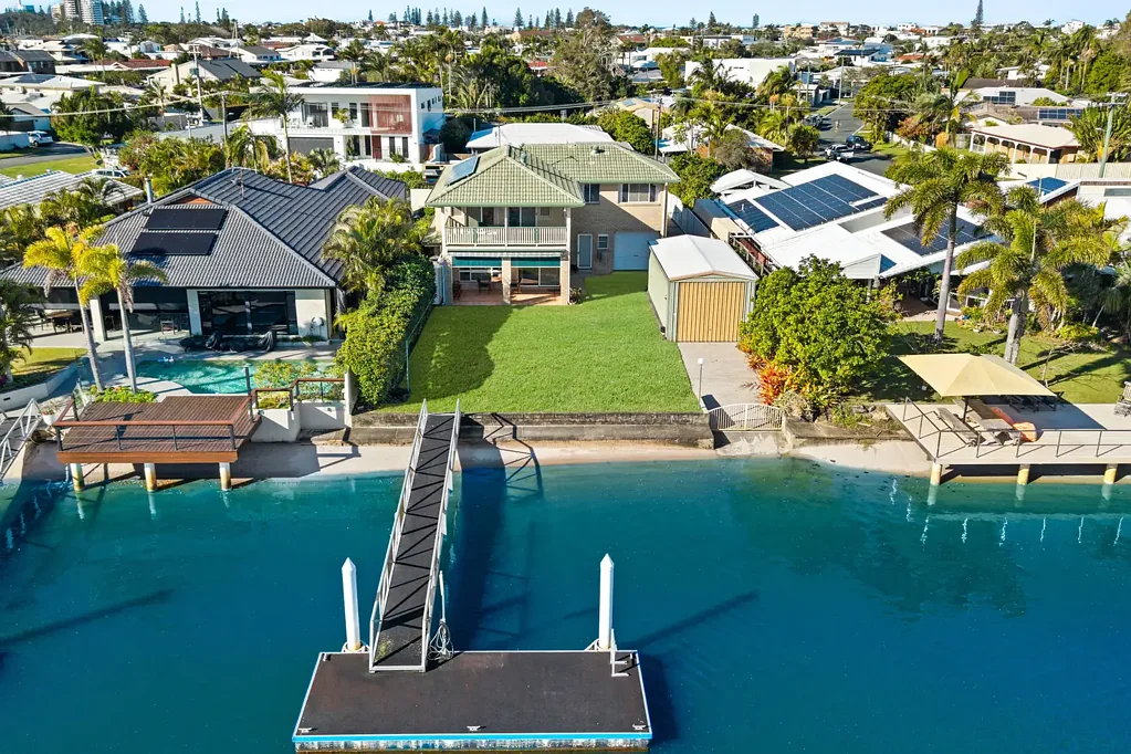 Buddina 5房  Rare Waterfront Opportunity with Space, Lifestyle & Endless Potential